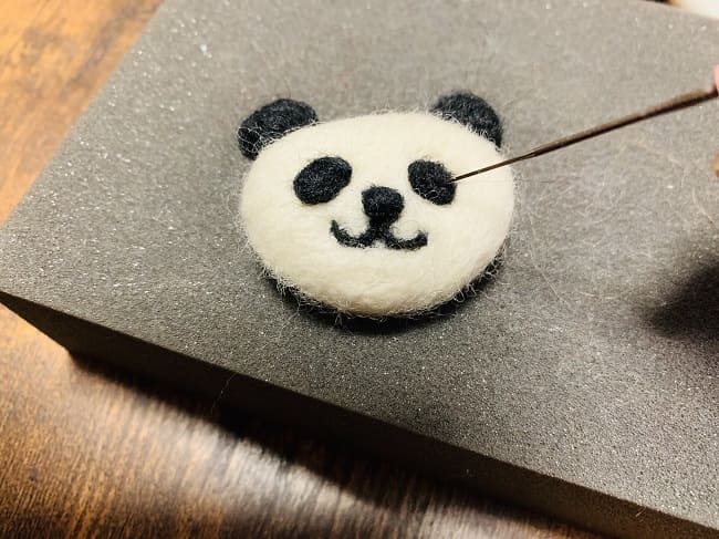羊毛フェルトのパンダの作り方