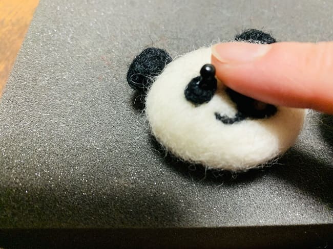 羊毛フェルトのパンダの作り方
