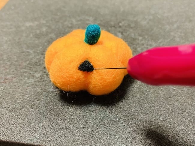 羊毛フェルトのハロウィンかぼちゃの作り方