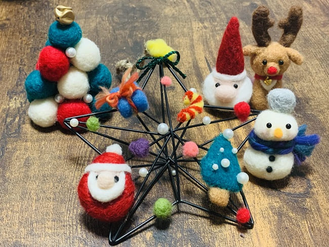 羊毛フェルトで作るクリスマスの飾りつけ5選